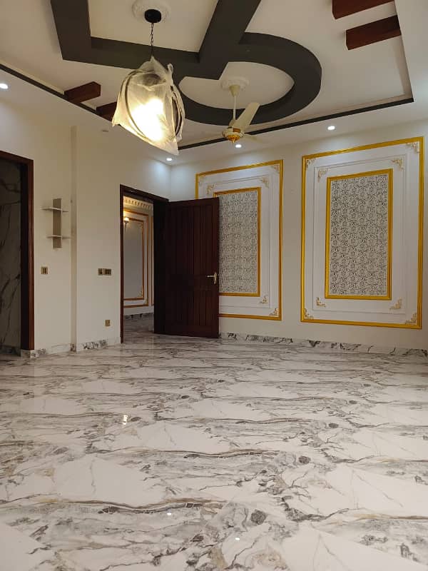 1 kanal house is available for rent in johar town lahore 12