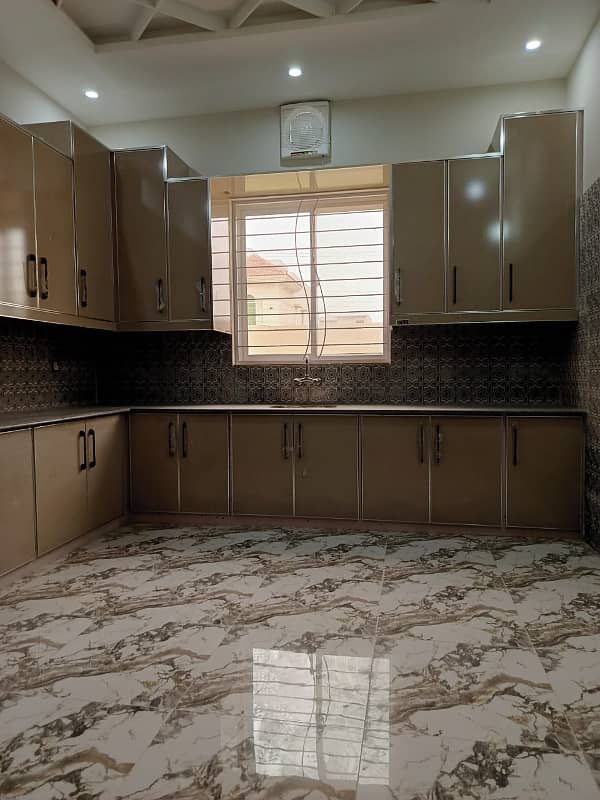 1 kanal house is available for rent in johar town lahore 29