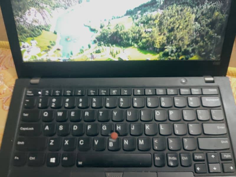 Lenovo X280 Touch and Type. 10/10 i5 8th gen 16 GB Ram 1