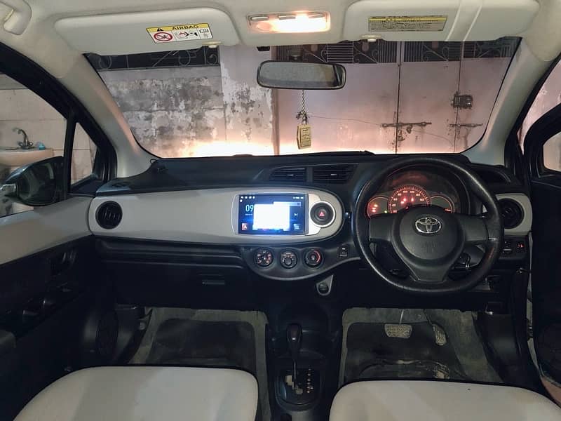 Toyota Vitz 2013 6