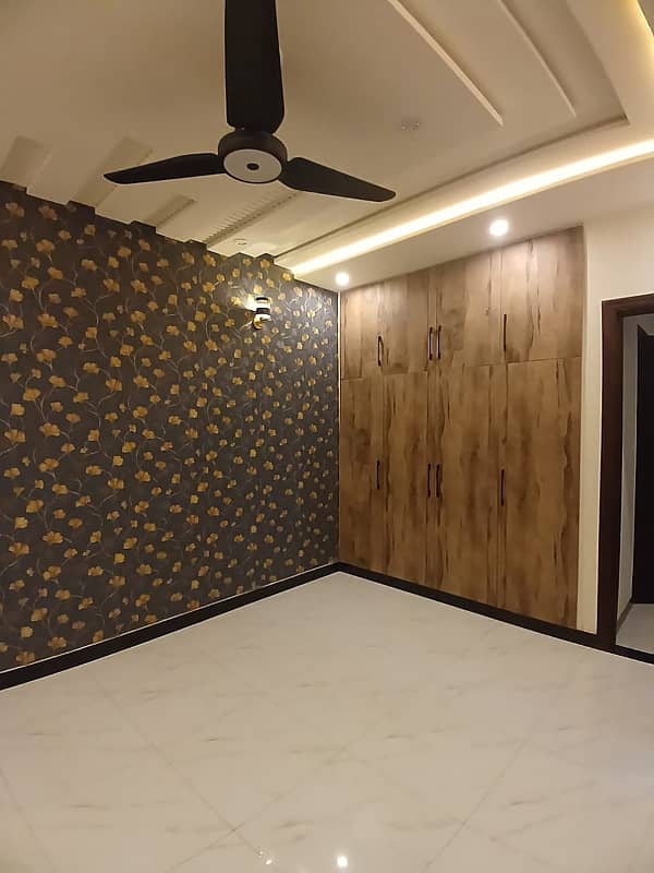 5 MARLA. TILD HOUSE FOR SALE IN JOHAR TOWN NEAR IMPOREM MALL 10