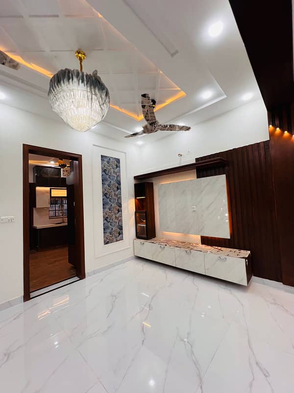 5 MARLA. TILD HOUSE FOR SALE IN JOHAR TOWN NEAR IMPOREM MALL 24