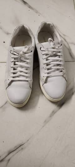 hush Puppies White Joggers Size 42