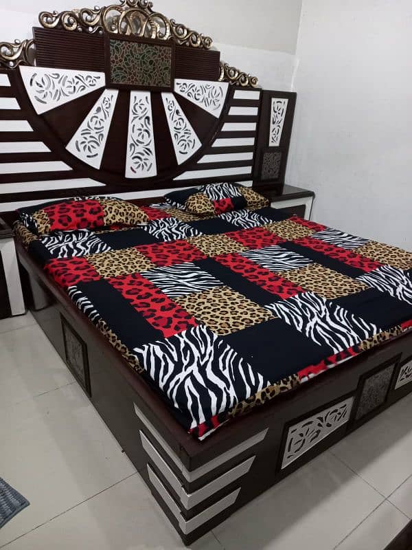 bed room set 4 piece with mattress urgent sale 9