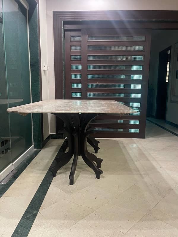 Glass dining table 1