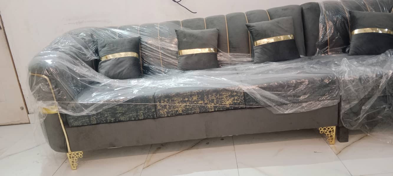 Molty form /solid sofa . only serious buyers 2