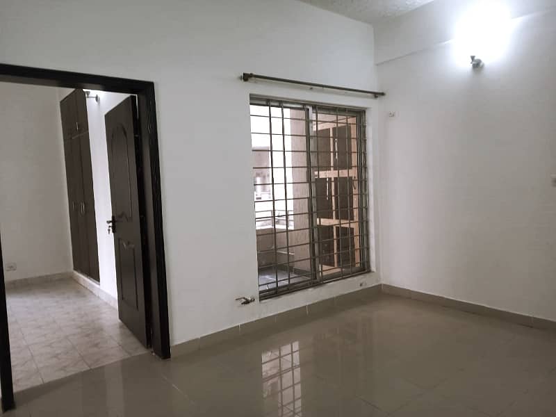 5 marla flat 2 bed room with attached bath 4