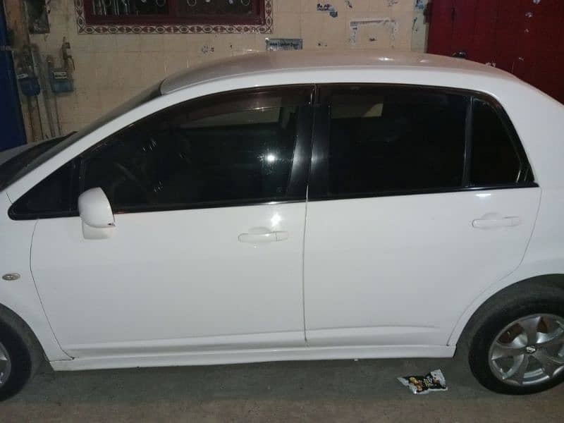 Nissan Tiida 2007 2