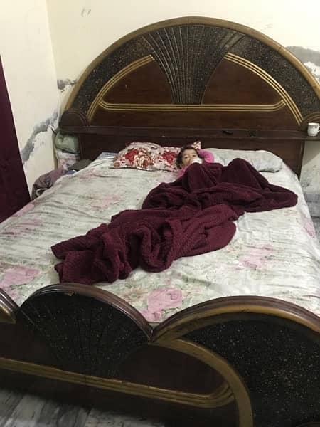 King size double bed with side tables in excellent condition for sale. 0