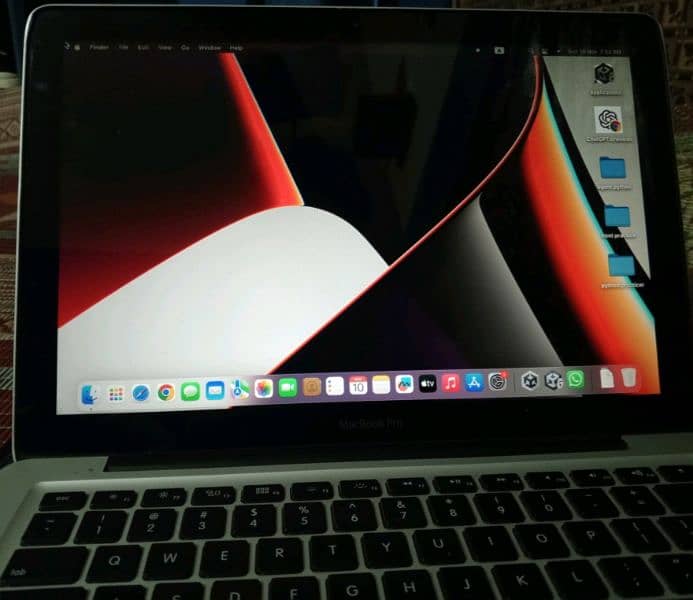 Apple Mac book pro. 1