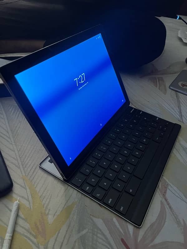 laptop/ tablet ( PIXEL C CHROME ) 2