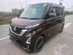 Nissan Roox 2022