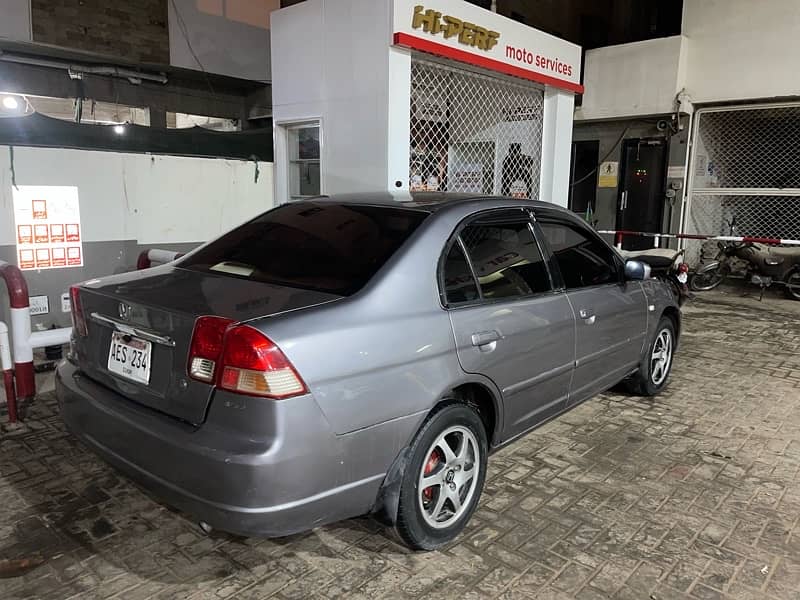 Honda Civic VTi exi 2003 3