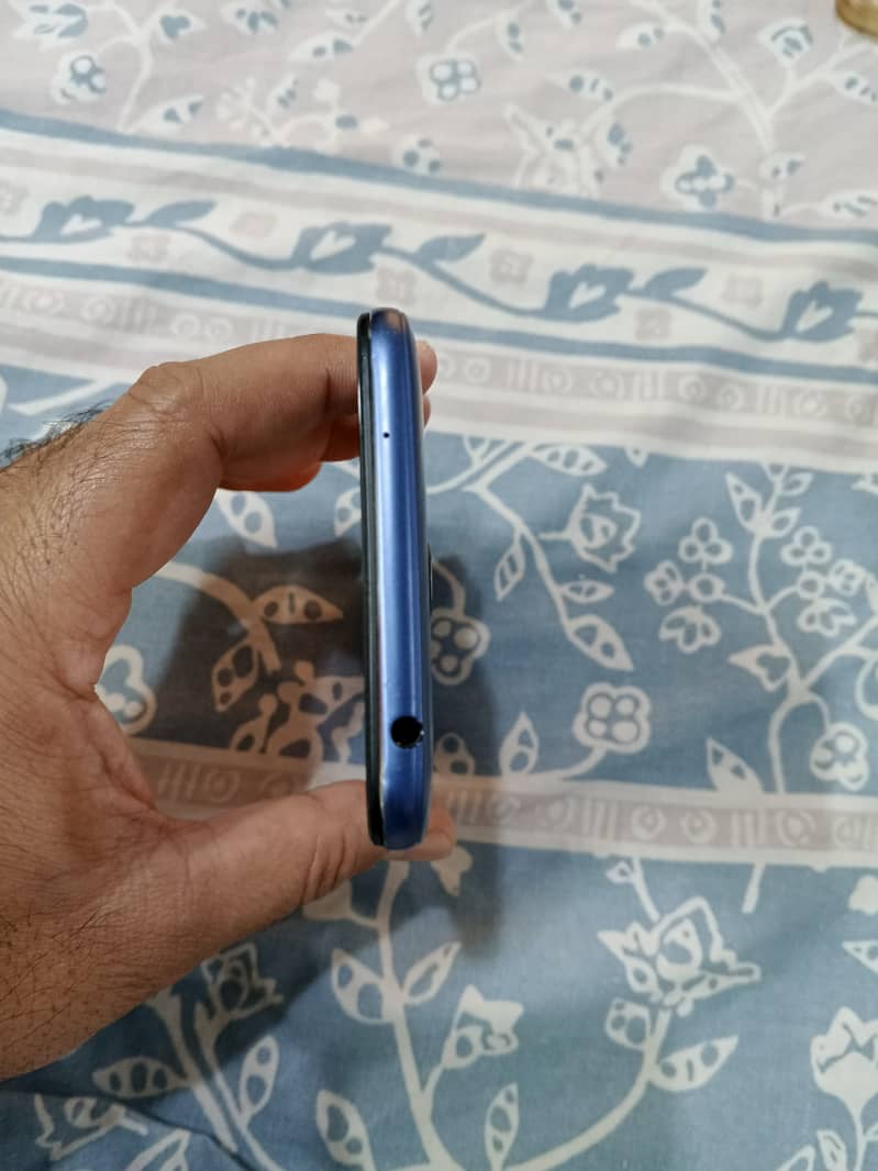 Xiaomi Pocophone F1 for sale 5