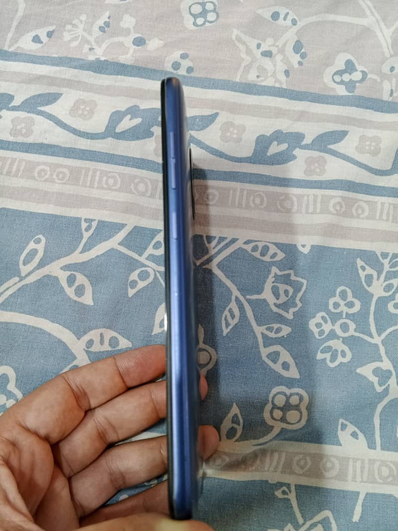 Xiaomi Pocophone F1 for sale 7