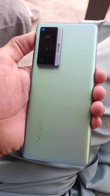 vivo x 70 pro 1