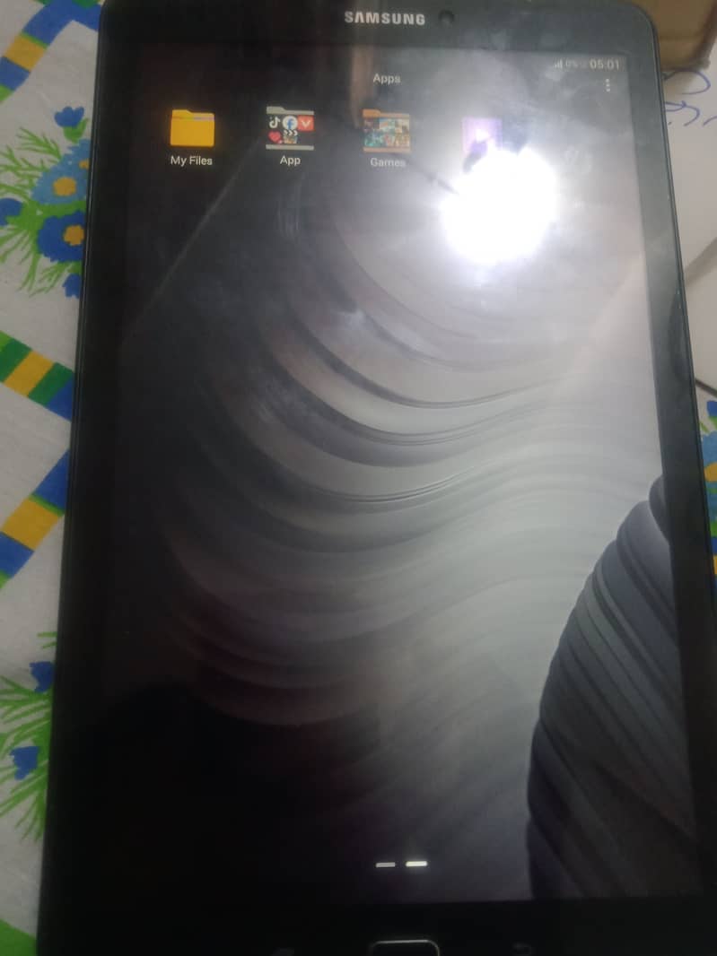 Samsung Galaxy tab E 1