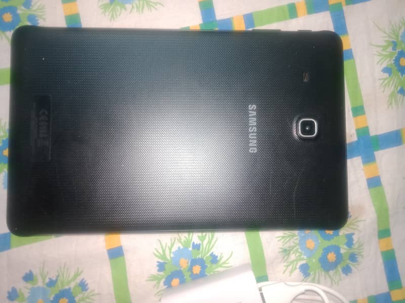 Samsung Galaxy tab E 6