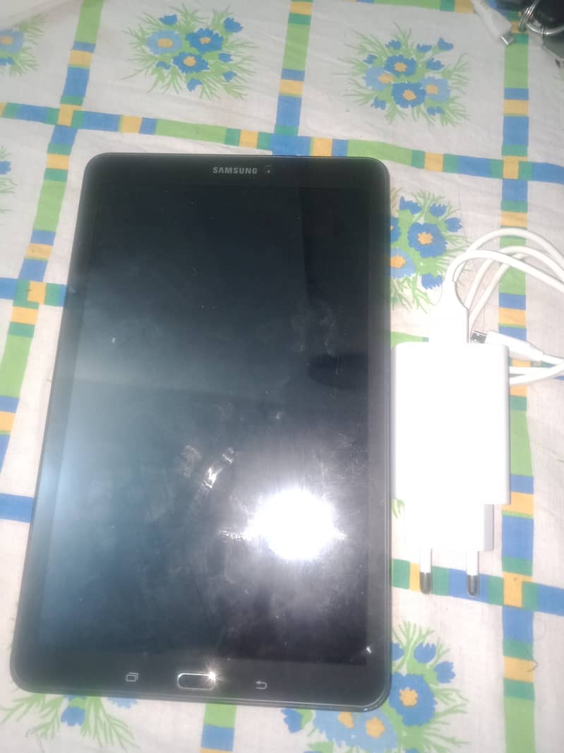 Samsung Galaxy tab E 8