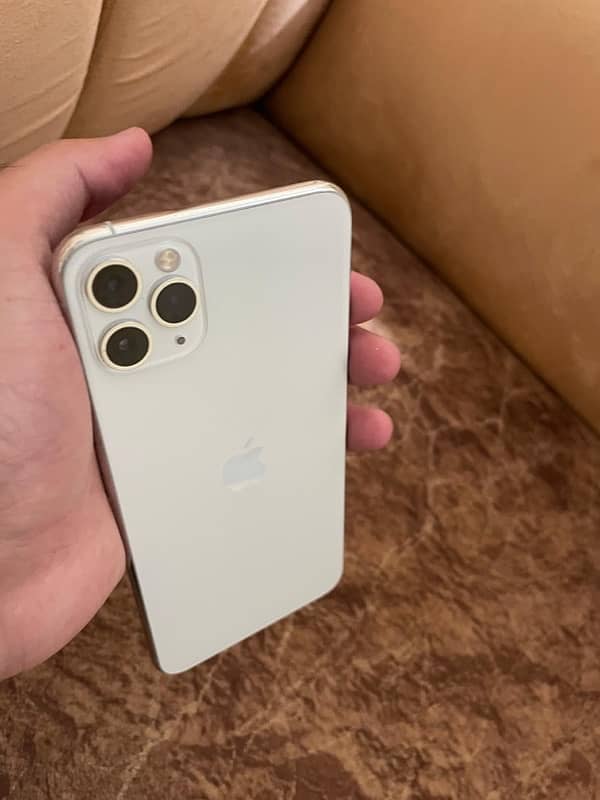 iPhone 11 Pro Max (Pta Approved) 0