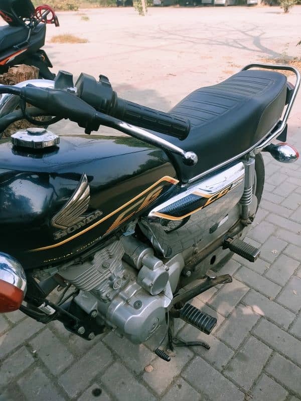 Honda 125 special edition self start 10/10 1