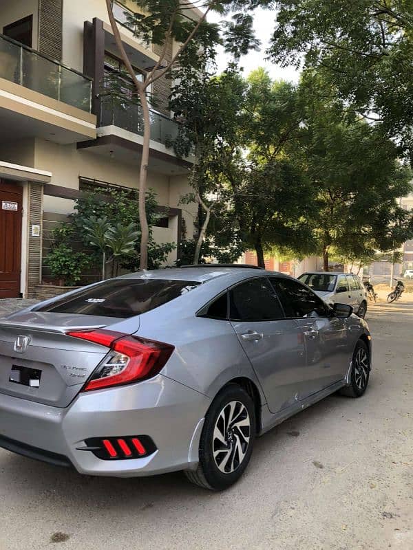 Honda Civic Oriel 2017 7