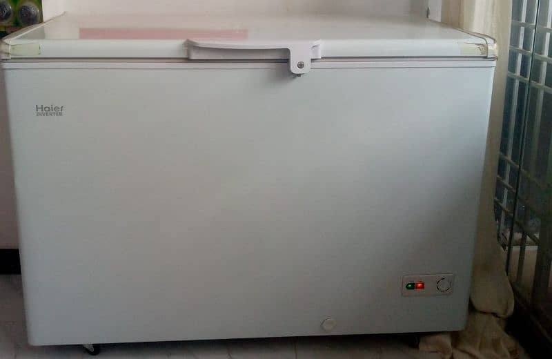 Deep freezer for sale, mint condition 1