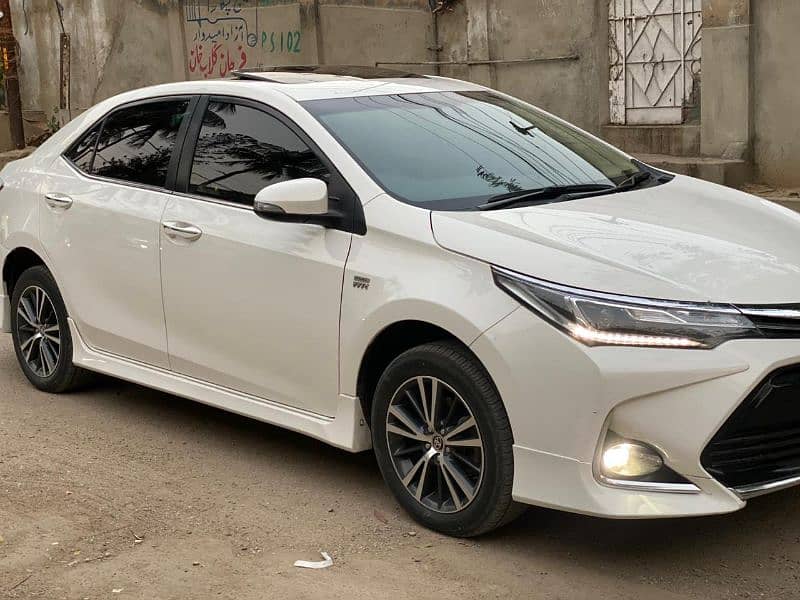 Toyota Altis Grande 2022 1