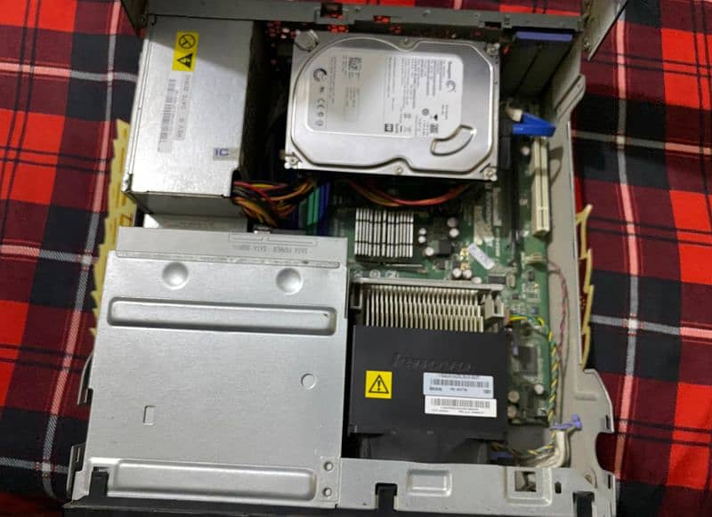 Lenovo ThinkCentre Desktop with Dell LCD 1