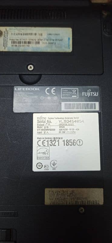 Fujitsu Laptop 4