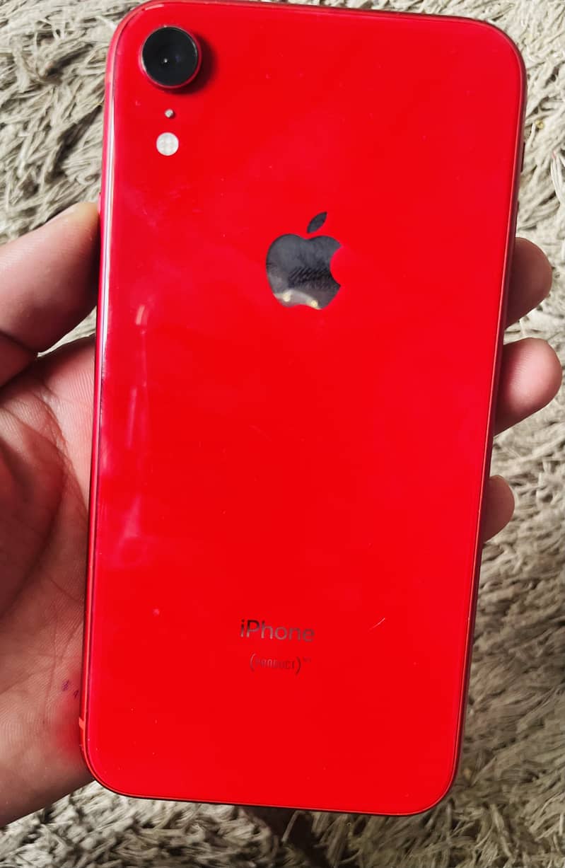 iPhone XR 4