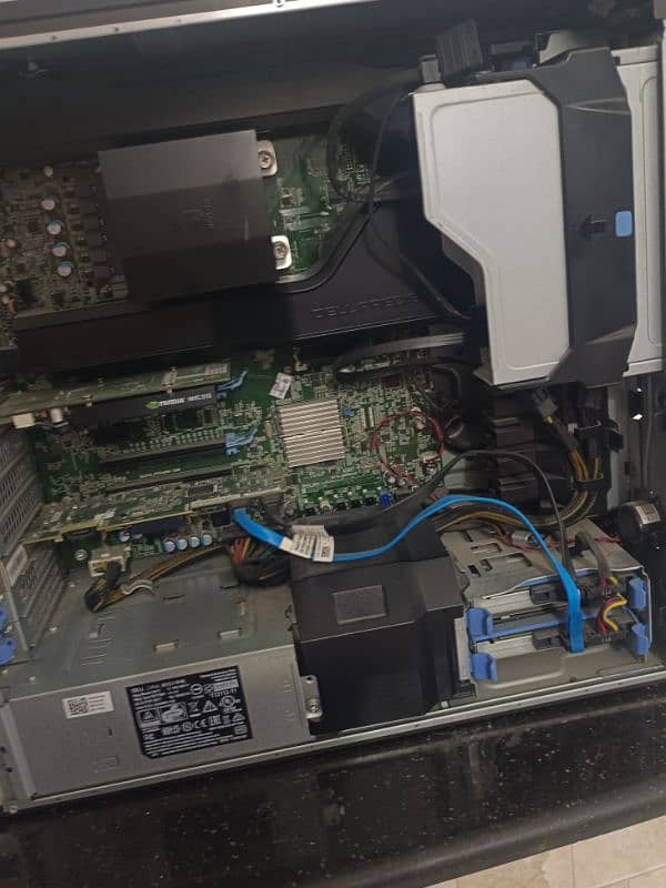 Dell Server T5810 3