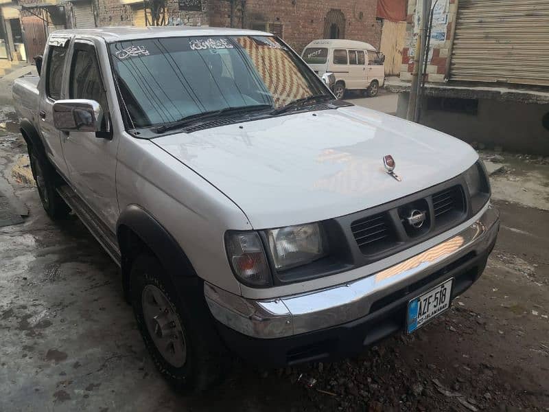 Nissan Navara 2001 1