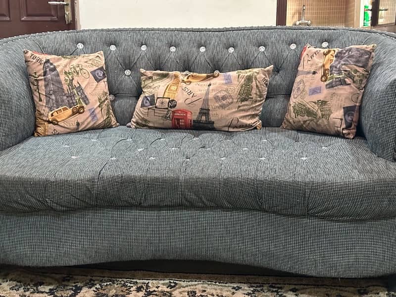 5 Seater Sofa Set Available for Sale 1