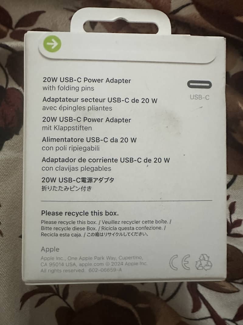 Apple 20W original charger 1