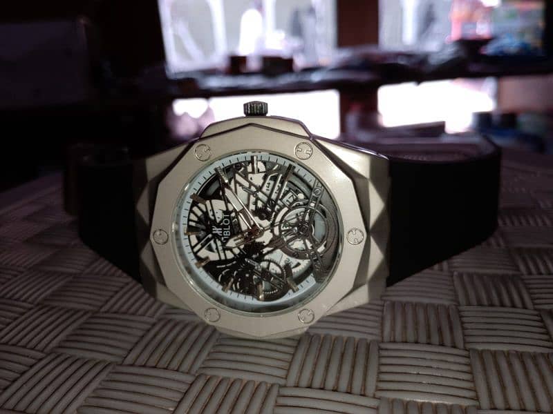 Gray Hublot Watch for Mens 1