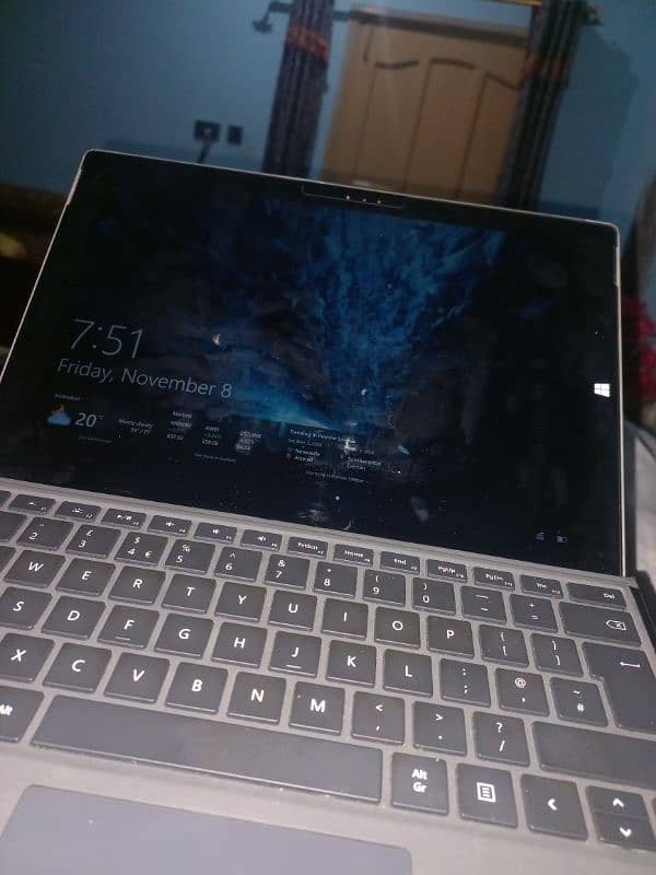 Microsoft Surface Pro 0