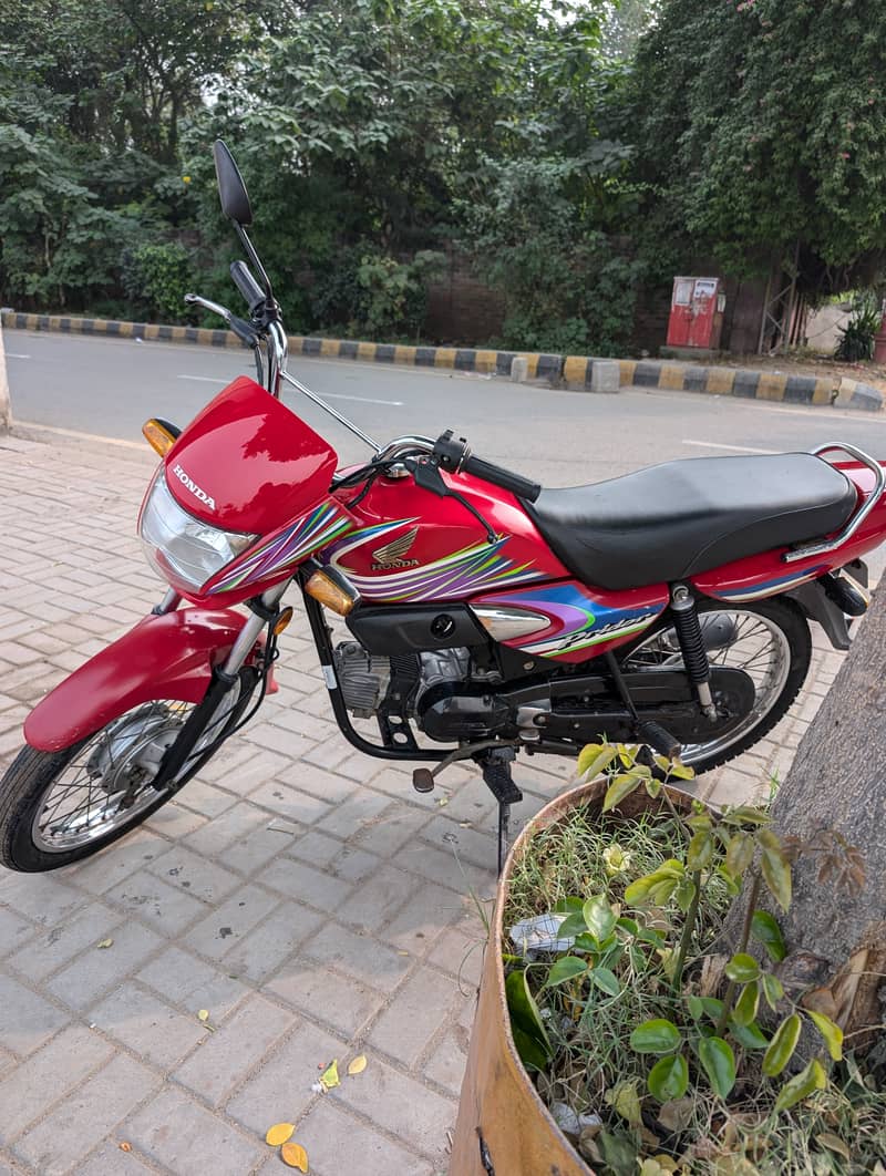 Honda Pridor Excellent Condition 2