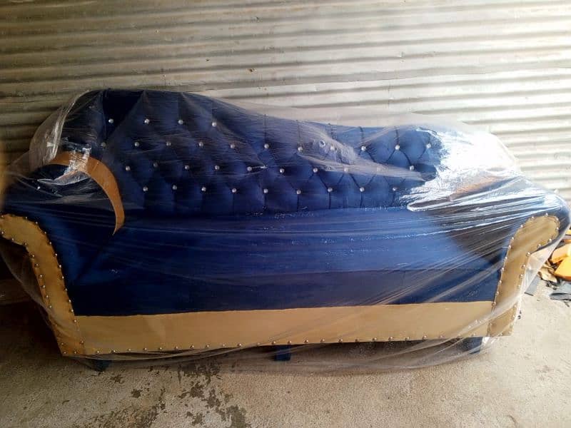 A quality Diwan Sofa 0