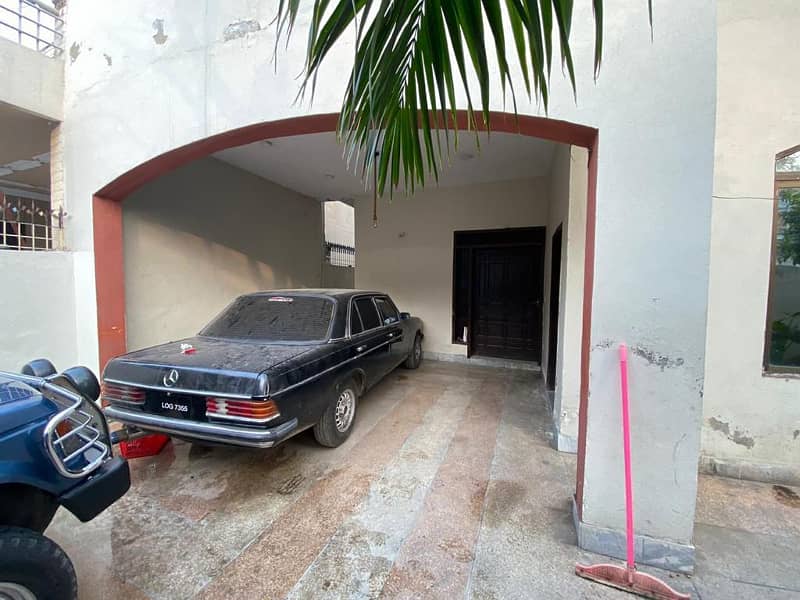 5 marla lower portion with car porch is available for rent 3