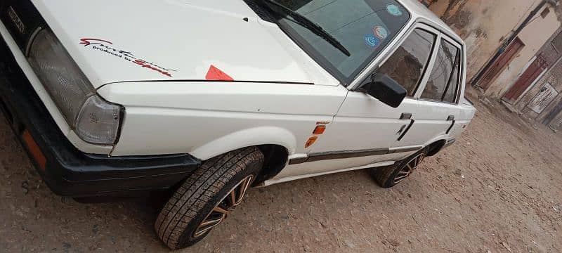 Nissan Sunny 1986 3