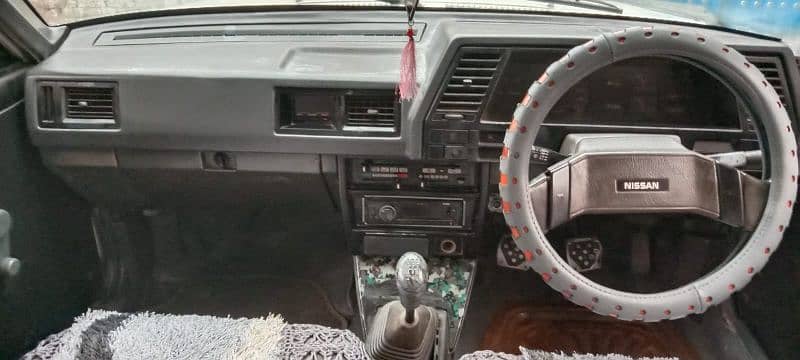 Nissan Sunny 1986 16