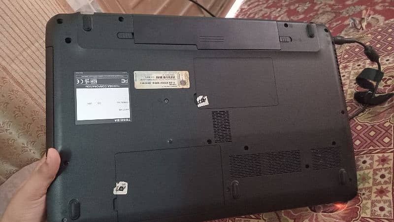 toshiba laptop 100% ok 3