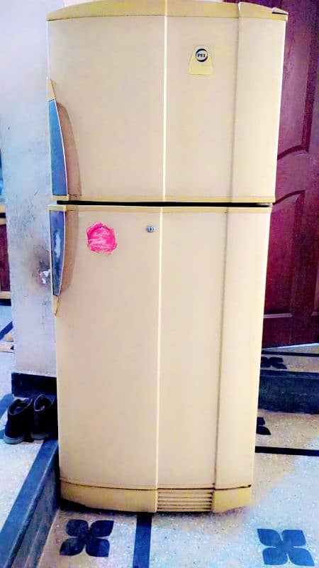 PEL 2005 Model Fridge 0