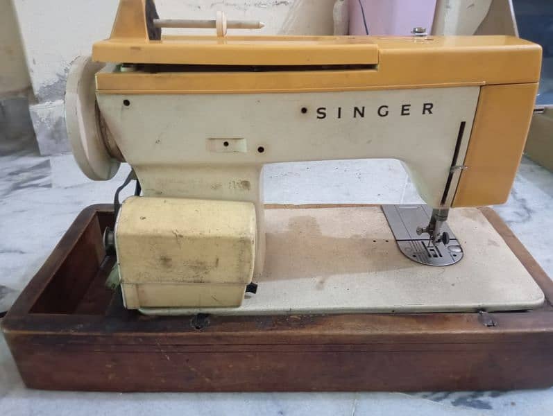 Singer 1288 multi function sewing machine 1