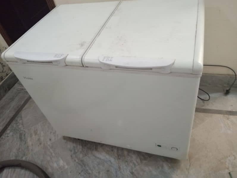 Haier  deep freezer very good condition using like a new size medium 0