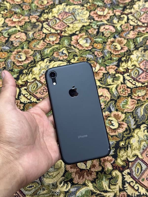 iphone XR 64gb PTA Approve 5