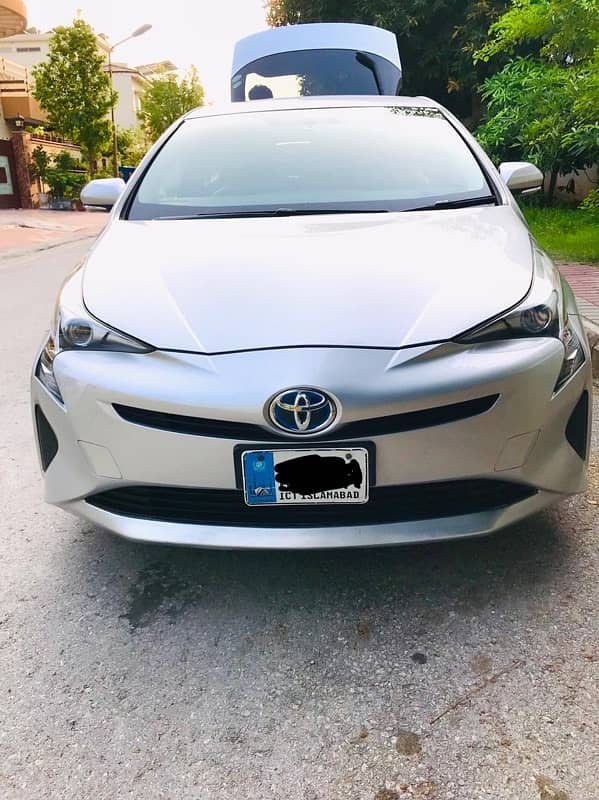 Toyota Prius 2017 model 2020 import 3