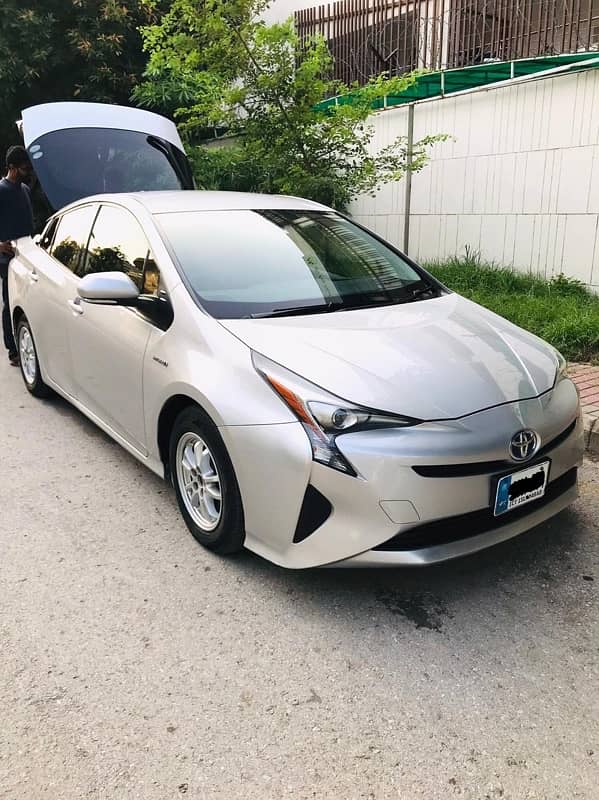 Toyota Prius 2017 model 2020 import 9