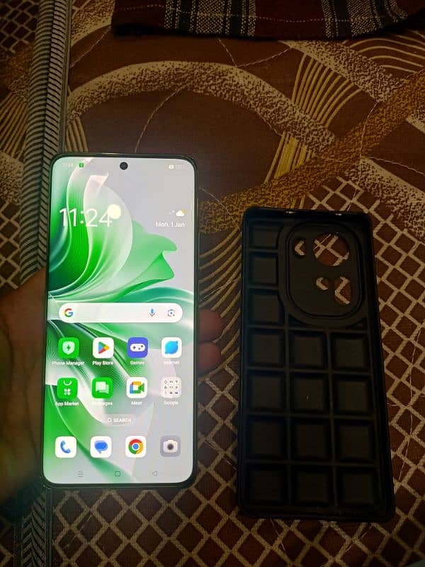 Oppo Reno 11 5G.      12 256 4